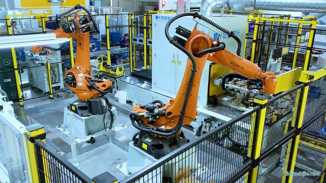 聯贏激光生產車間