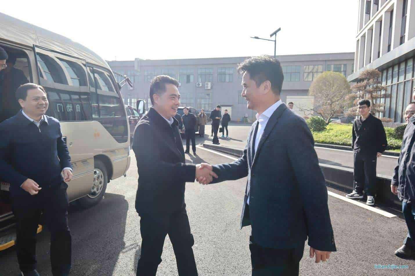 撫州市委書記魏曉奎率黨政代表團赴志存鋰業(yè)集團考察調研