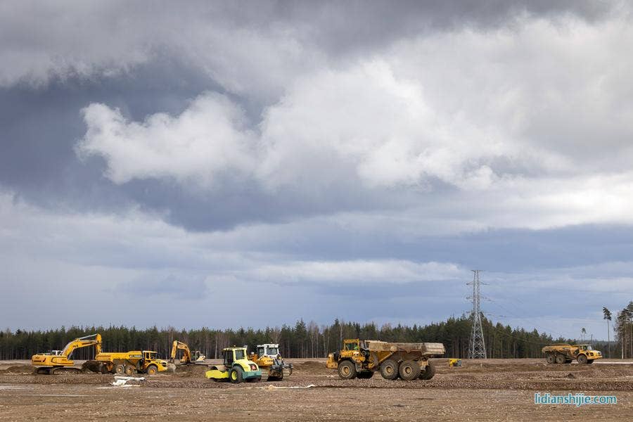 4月29日在芬蘭東南部城市科特卡拍攝的中芬合資、芬蘭首家鋰電池材料工廠施工現場 4月29日在芬蘭東南部城市科特卡拍攝的中芬合資、芬蘭首家鋰電池材料工廠施工現場